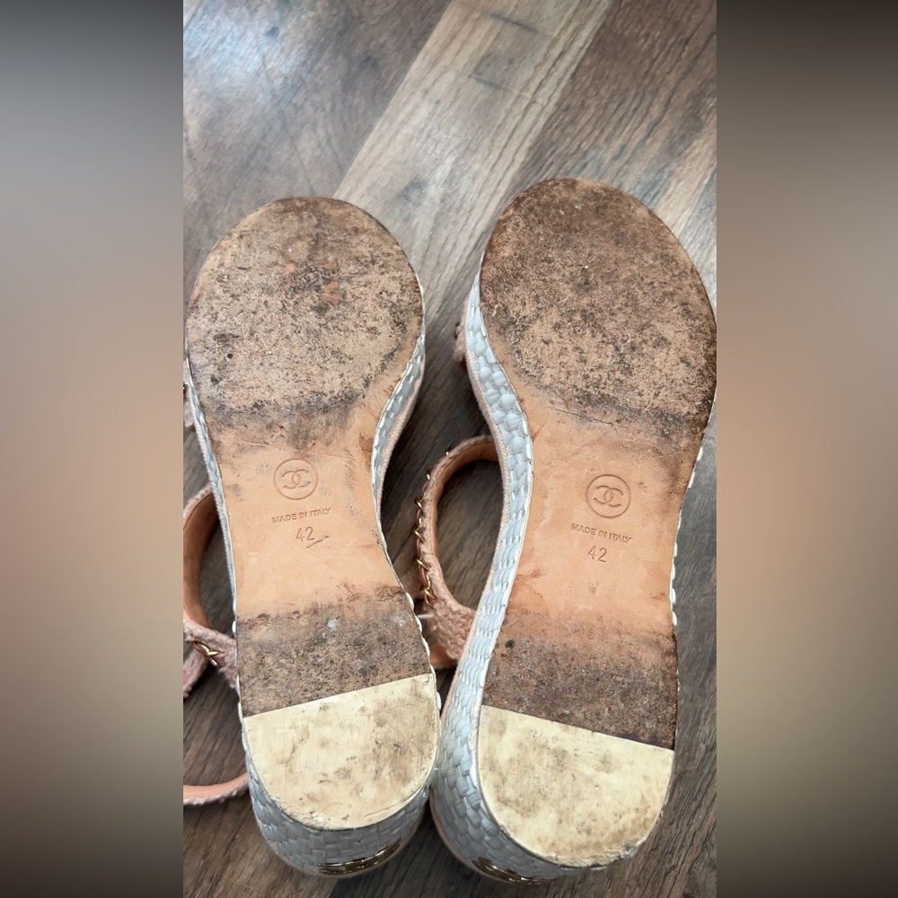 CHANEL Peach and Cream wedges - Picture 5 of 5